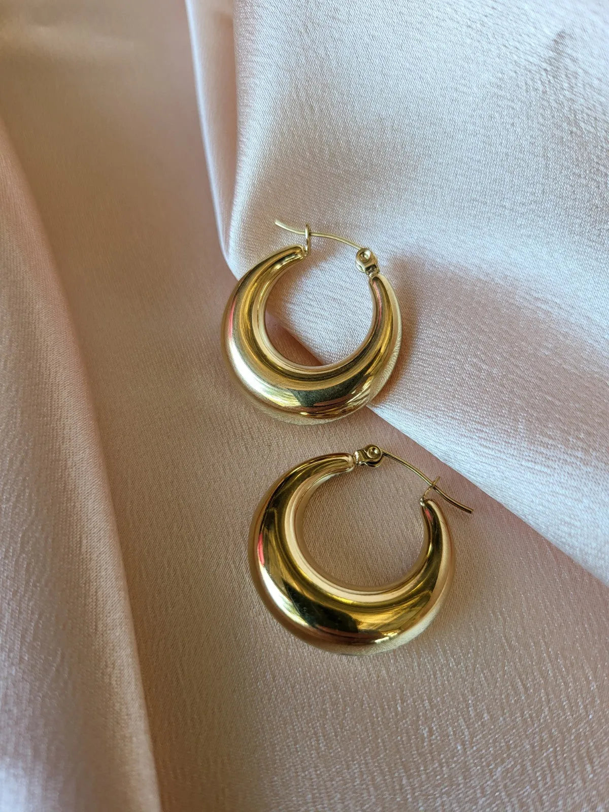 Cerescent Earrings product images.