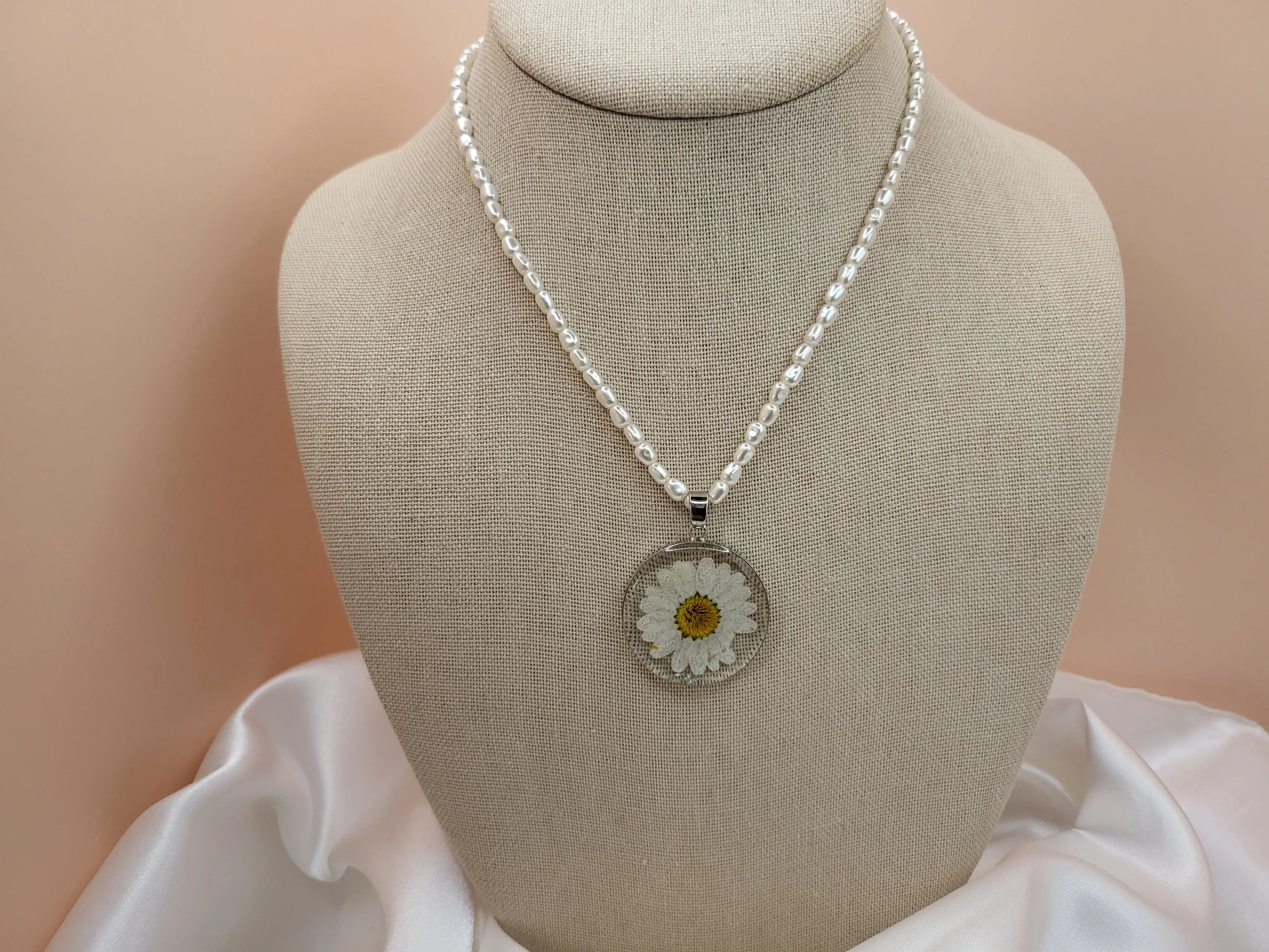 Silver Real Dried Birth Month Flower Necklace product images.