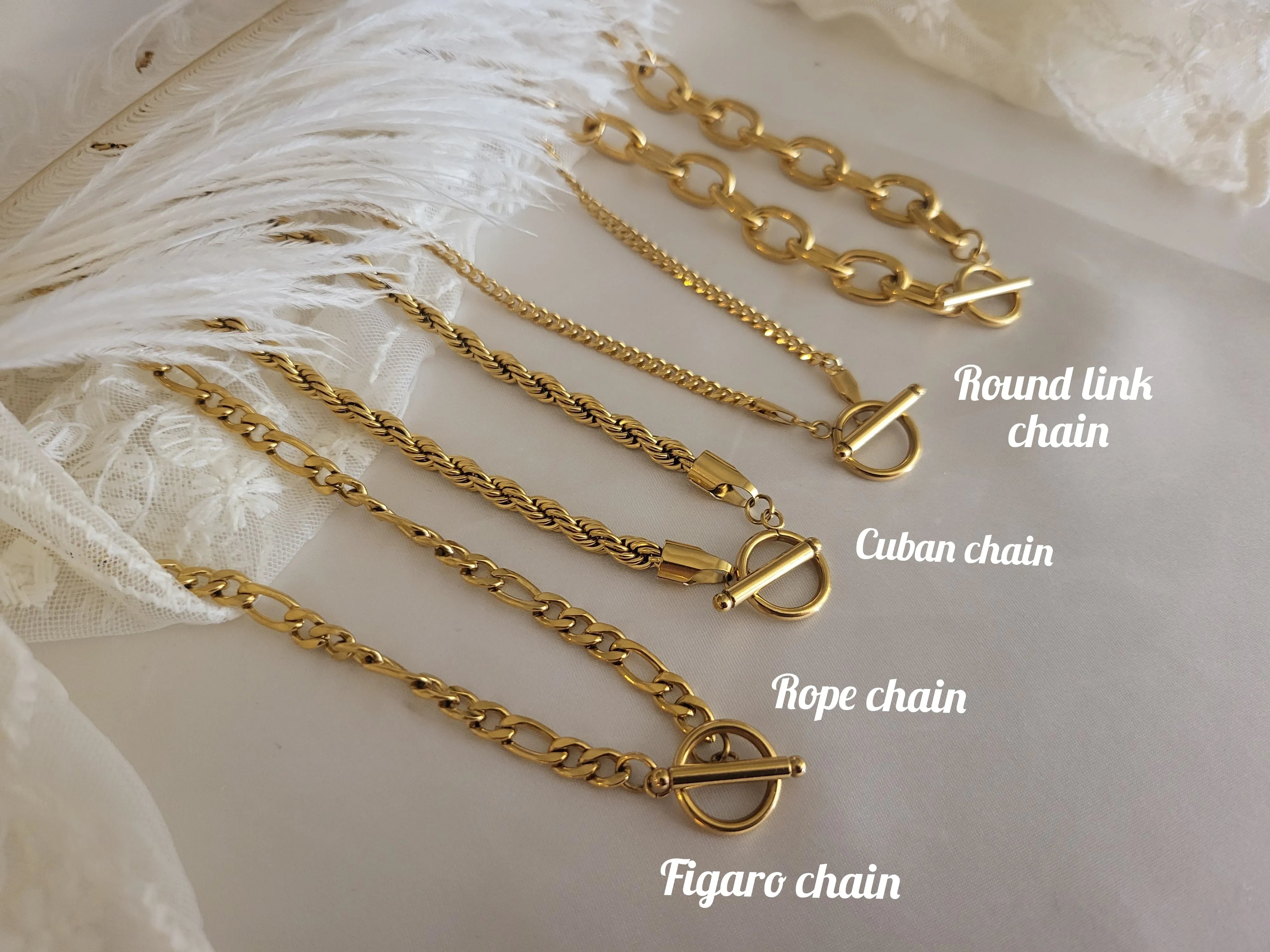 Tara Toggle Chunky Necklace product images.