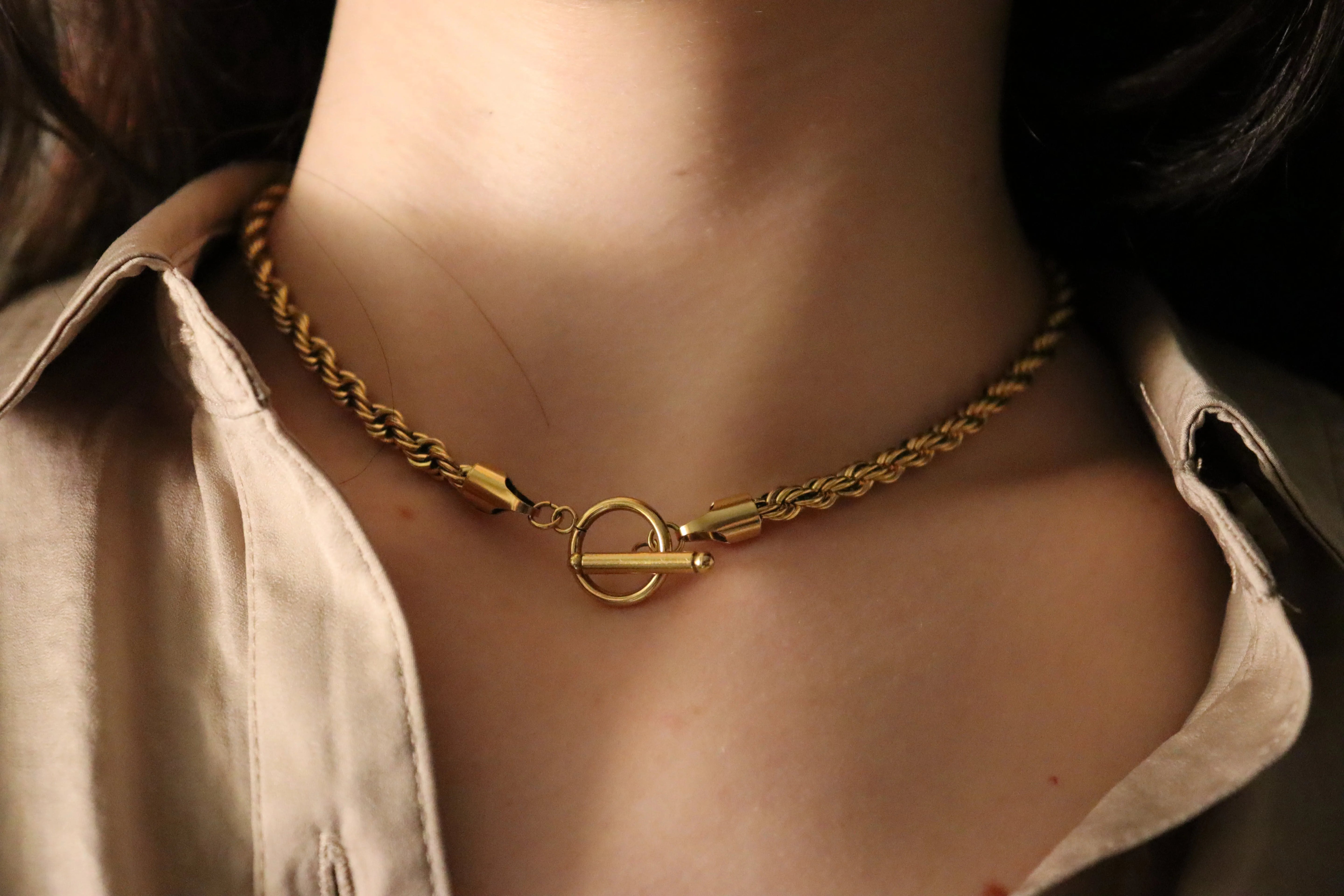 Tara Toggle Chunky Necklace product images.