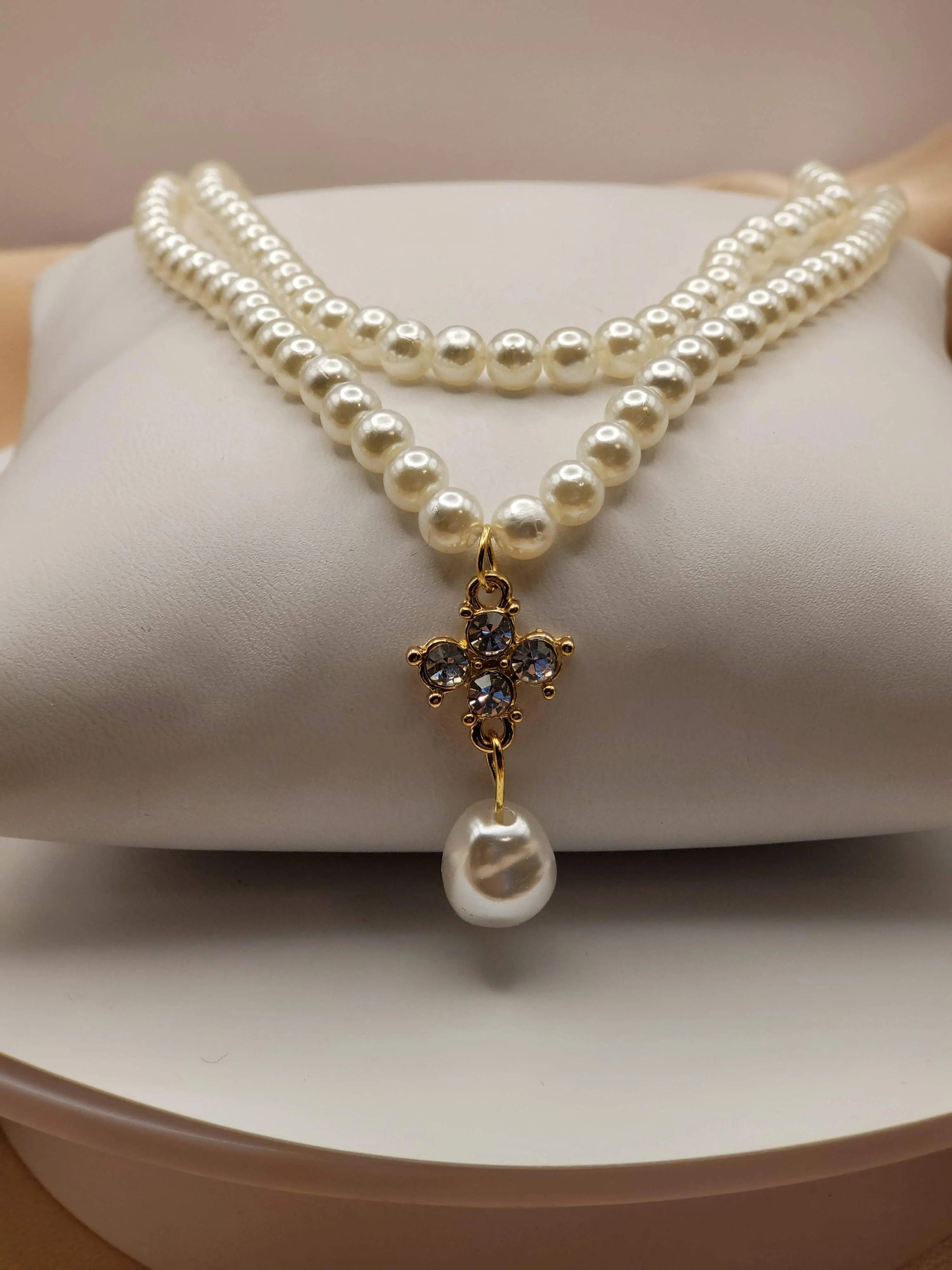 Gold Pearl Choker