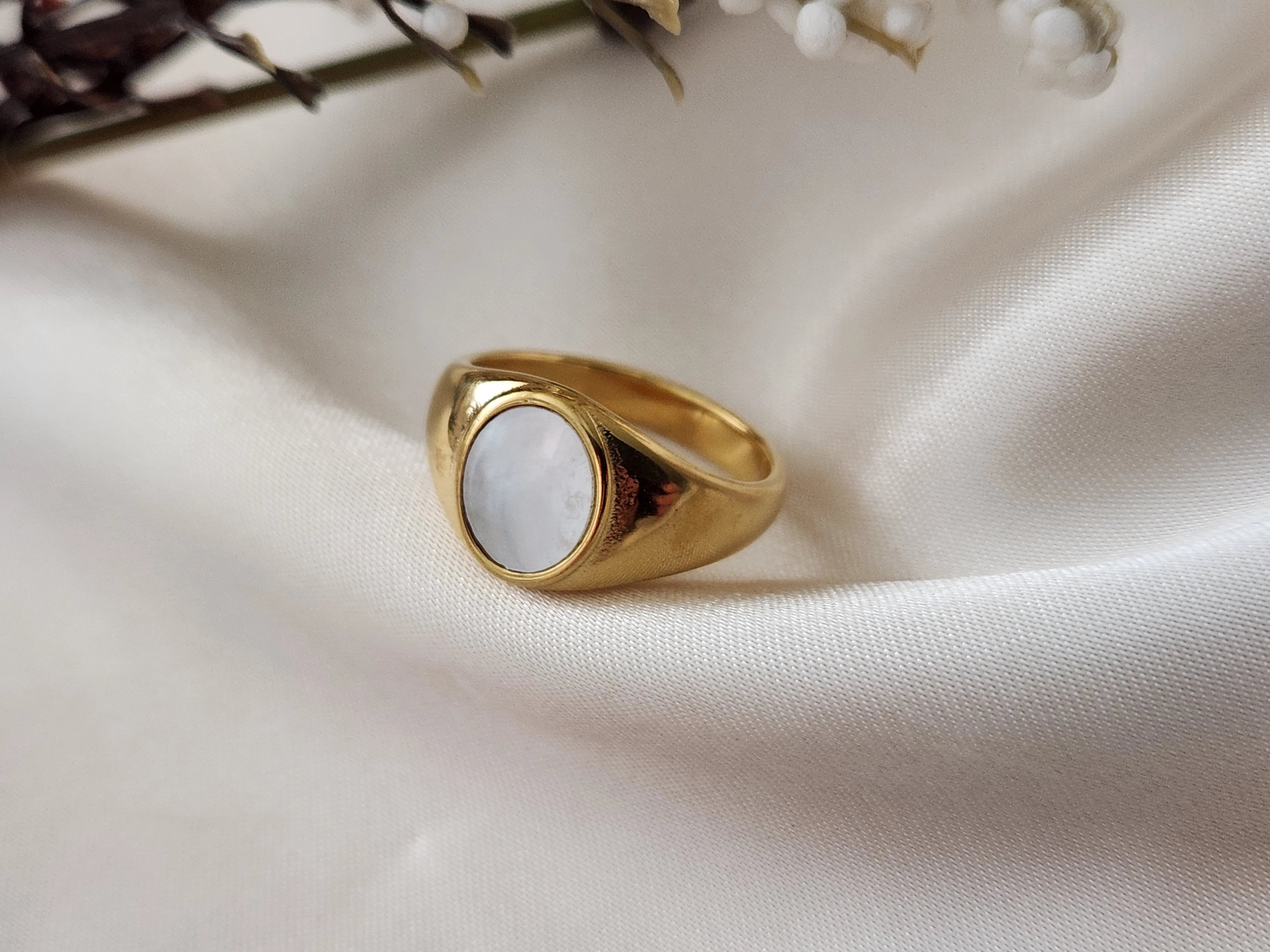 Gold Filled  Oval Mother Of Pearl Signet  Ring