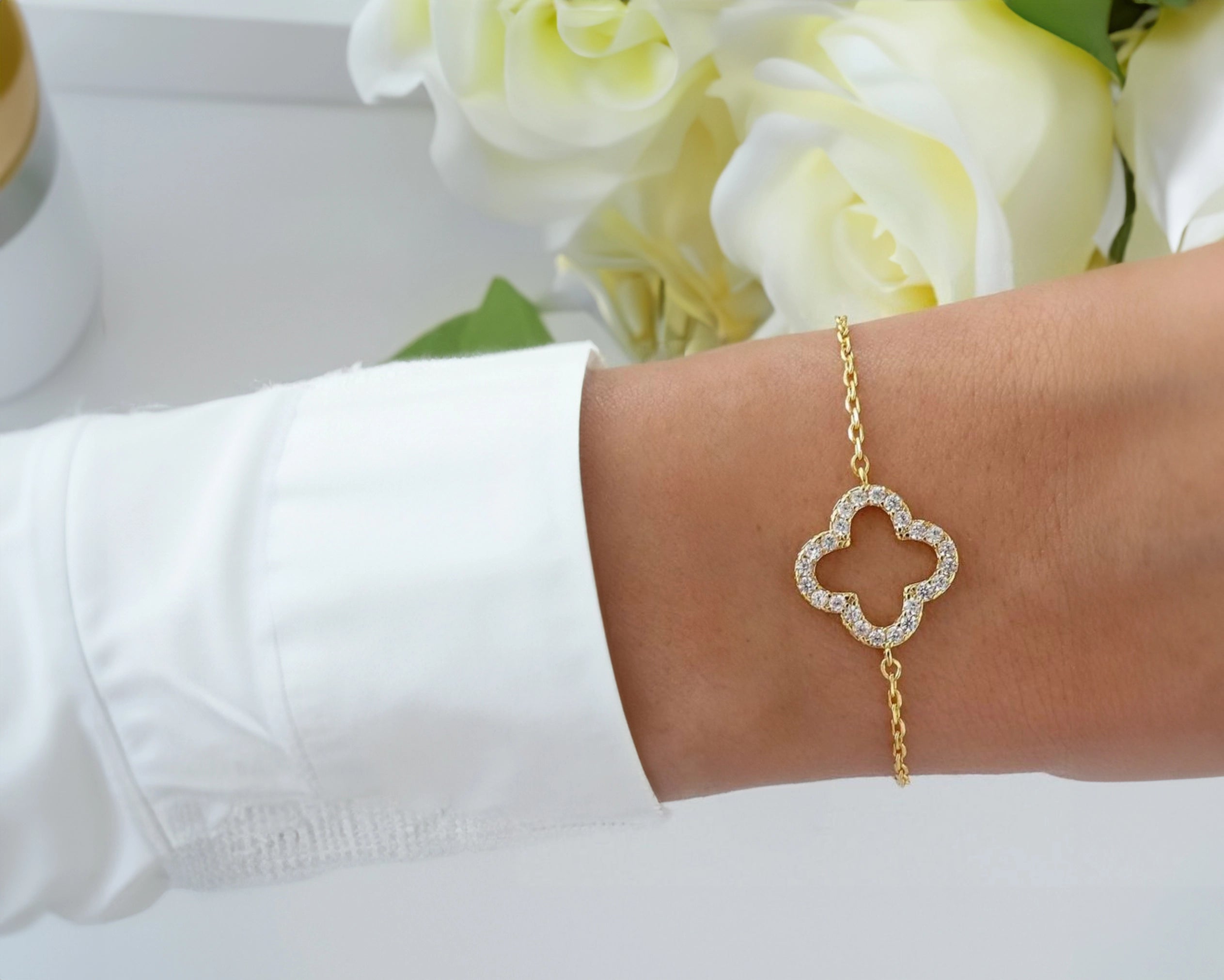 Gold Four Clover Bracelet