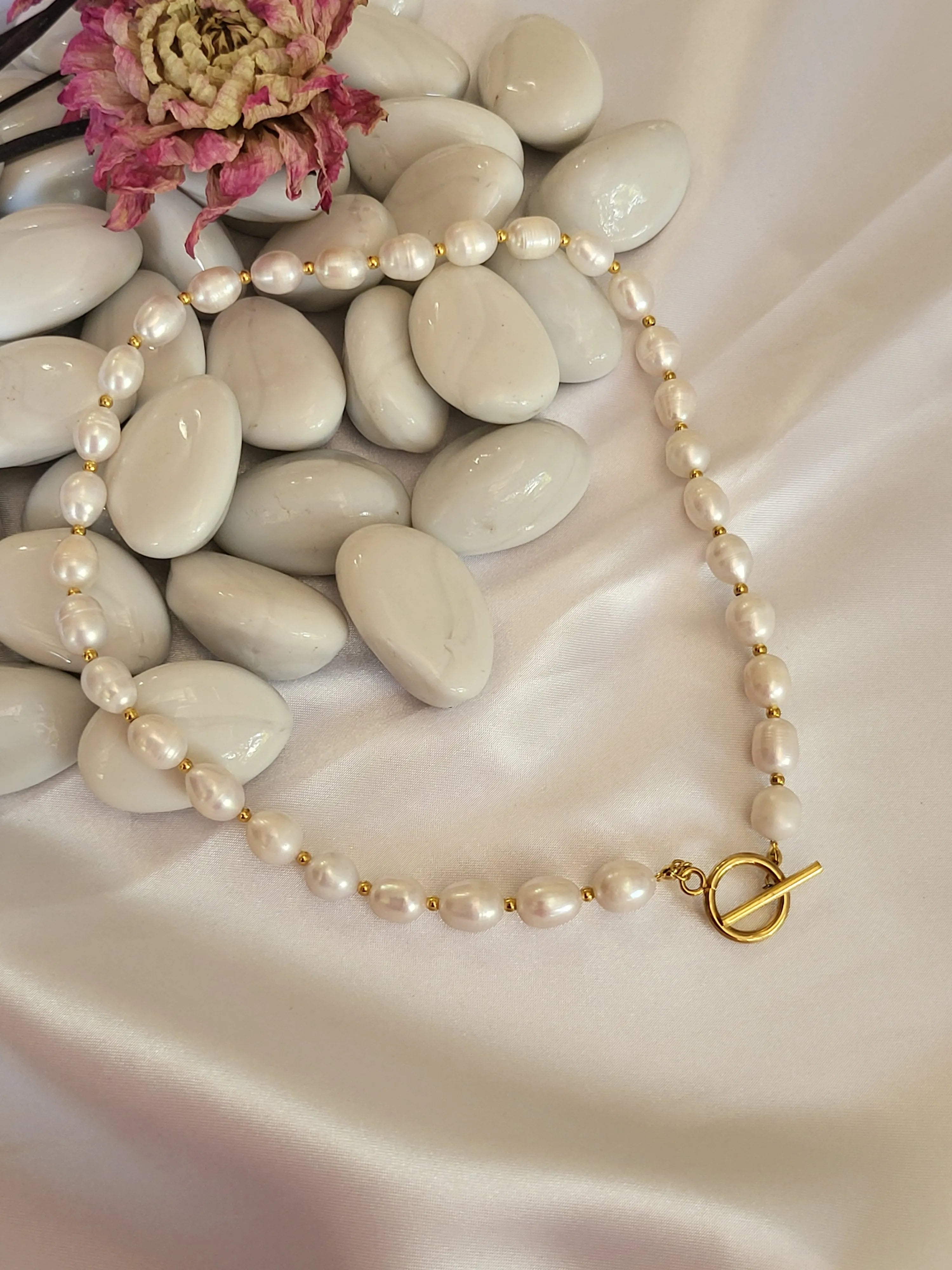 Mabel Toggle Pearl Necklace product images.